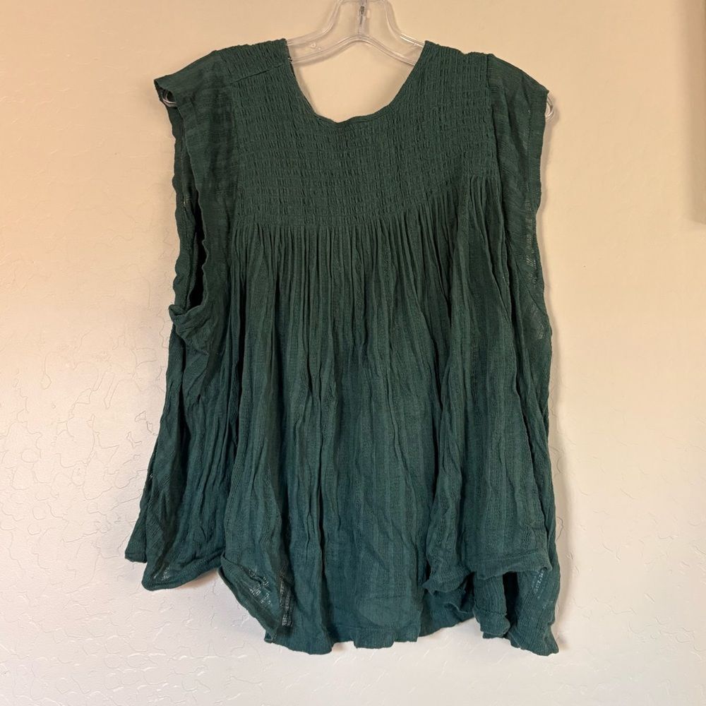 Anthropologie Akemi + Kin forest green smocked swing top small - Picture 2 of 6